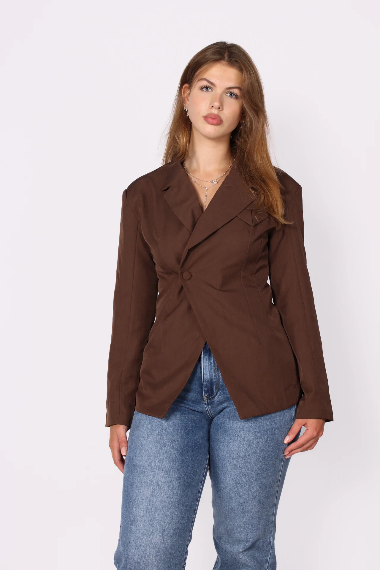 CINCHED ELEGANCE BLAZER - BROWN - Image 3