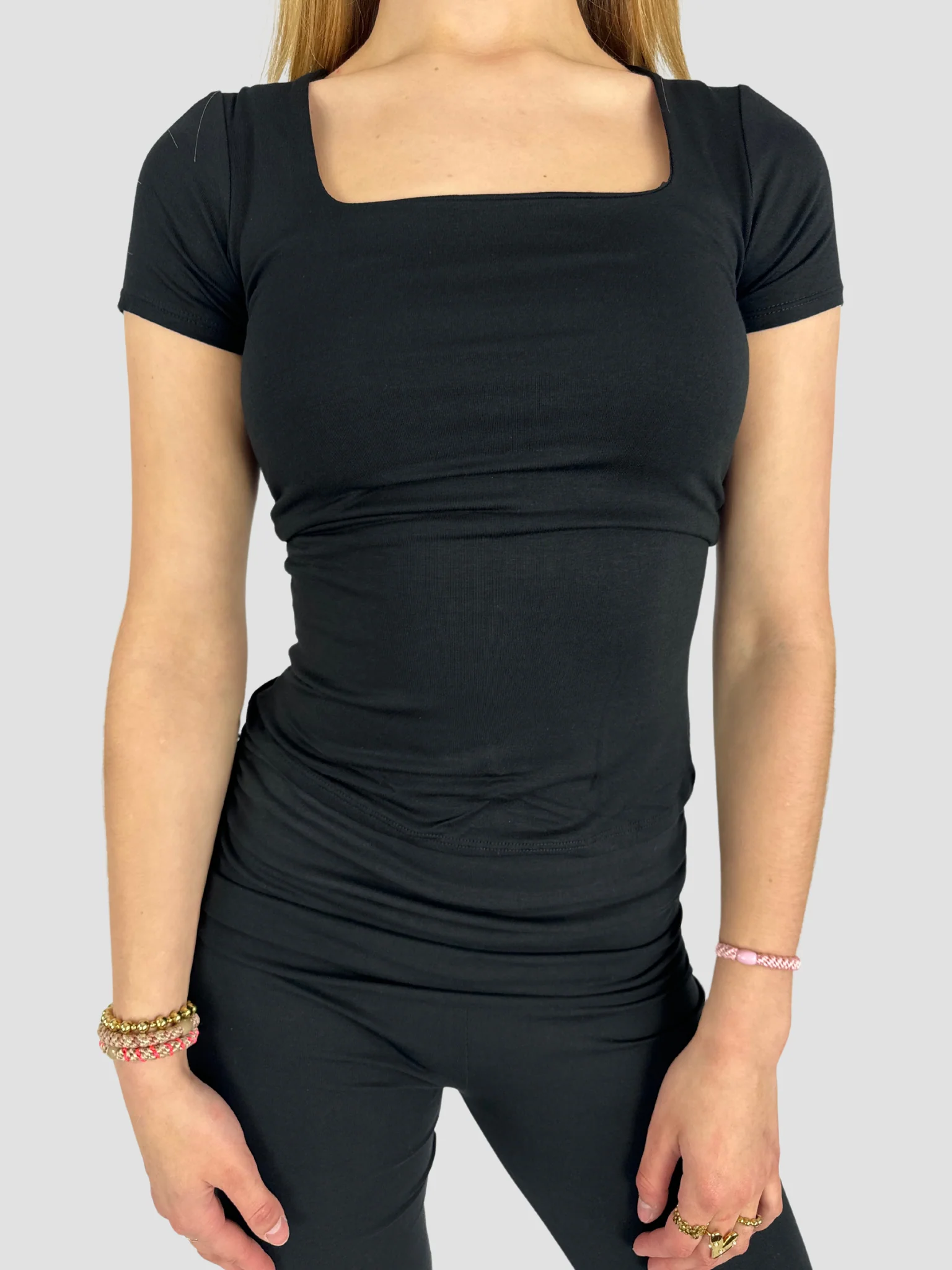 SQUARE SHORT SLEEVE TOP - BLACK - Image 4
